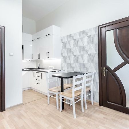 Inshiapartments On Bohomolʹtsya Str Lviv Luaran gambar